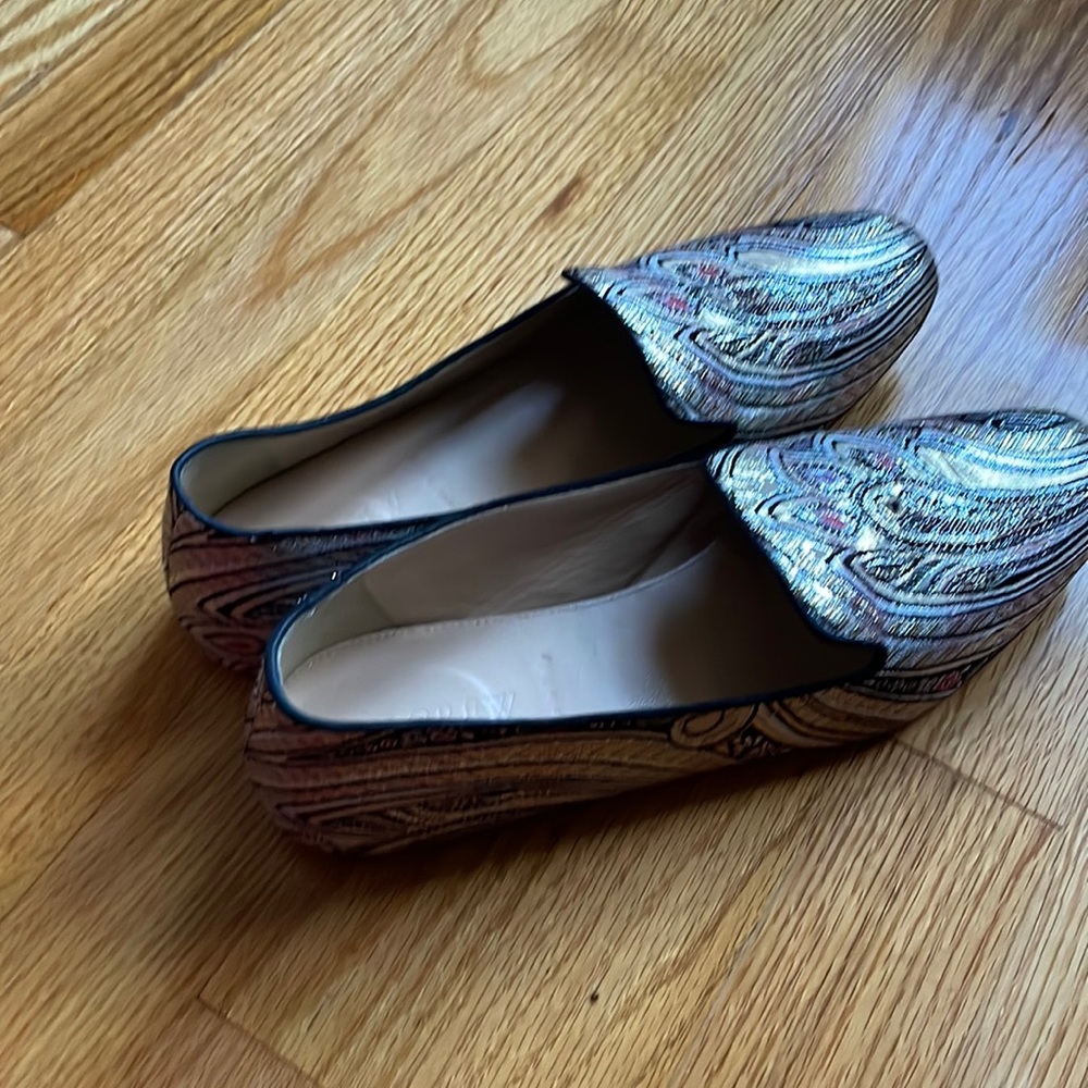 Jcrew multi flat, slightly worn